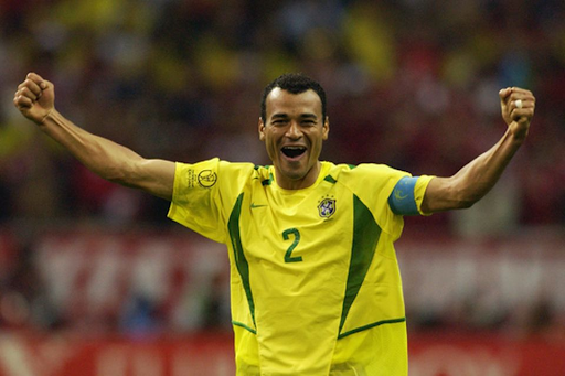 Cafu - Huyền thoại bóng đá Brazil với tốc độ và khả năng tấn công mạnh mẽ