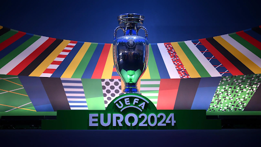 UEFA EURO là giải vô địch bóng đá châu Âu, nơi những đội tuyển xuất sắc tranh tài