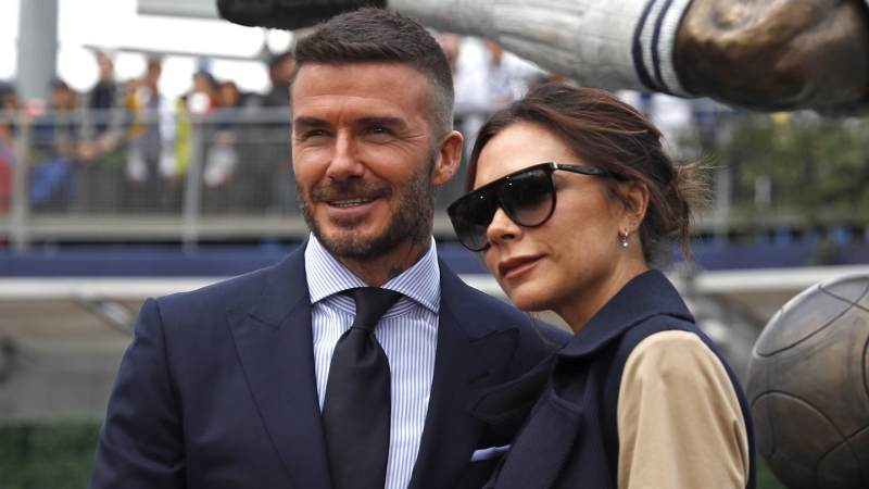 David Beckham là cầu thủ nổi tiếng với sự thành công cả về sự nghiệp lẫn tình yêu