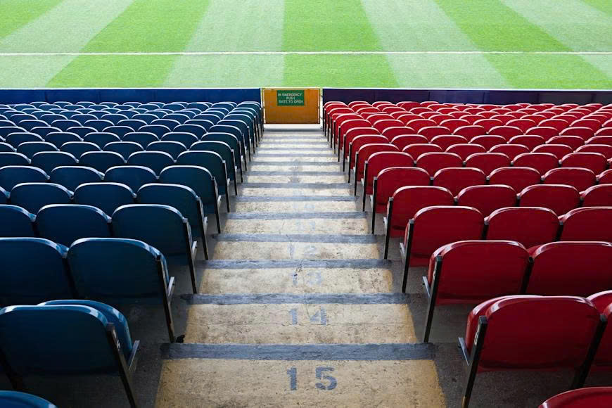 Are Mid-Table EPL Teams the Best for Sports Bettors, or is It All About the Title Contenders?